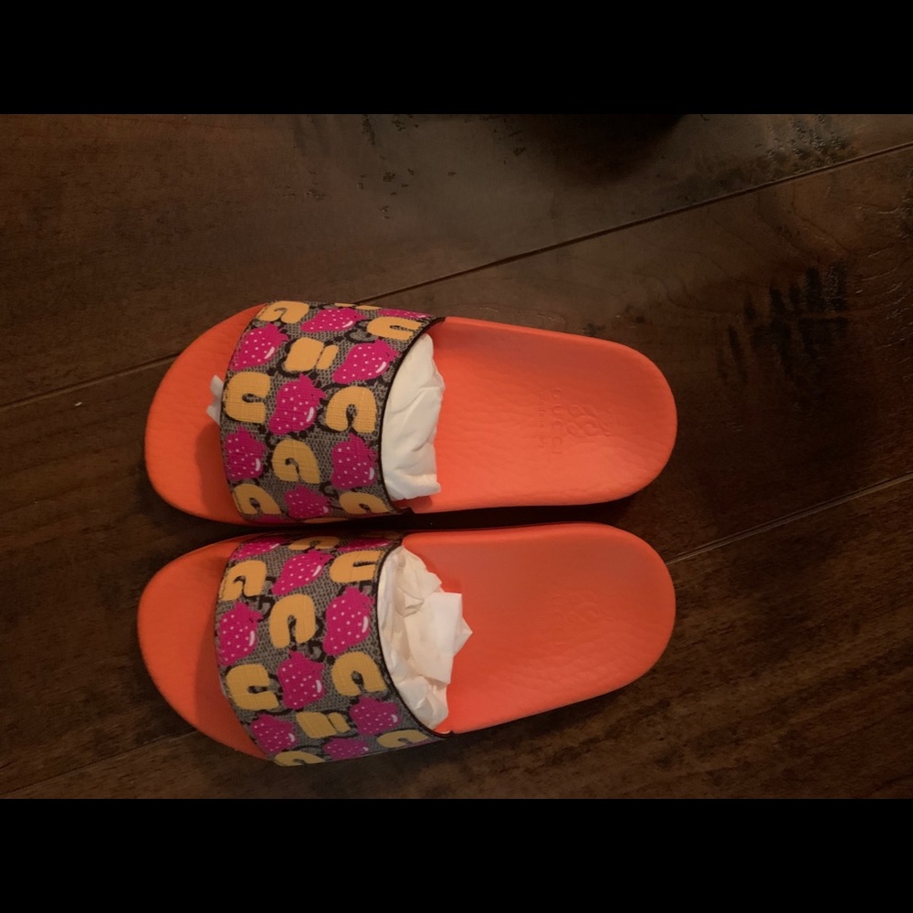Gucci slides